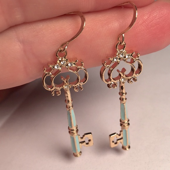 Gold tone crystal embellished blue enamel retro key pierced wire earrings - Picture 10 of 17